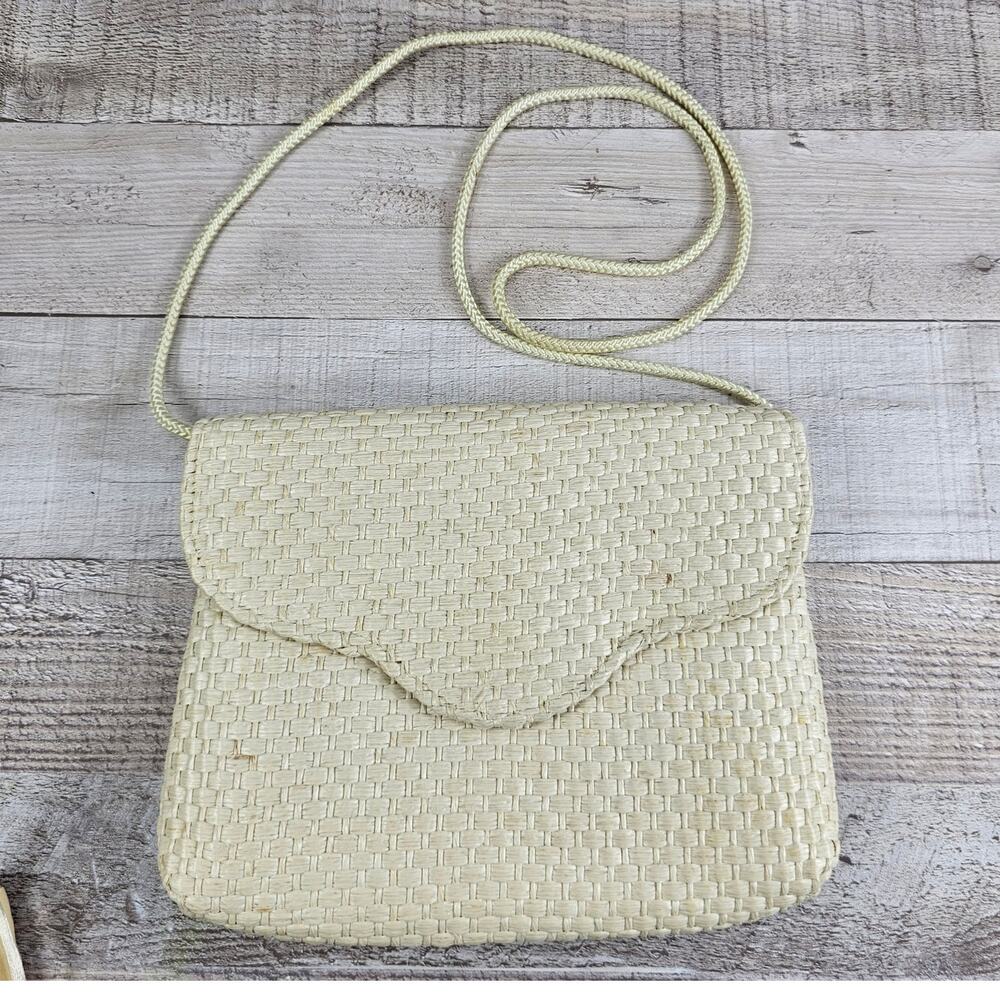 Vintage Crossbody Purse Lightweight Woven Cream Minimalist Beachy Boho